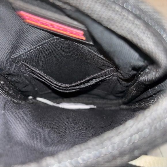 Haute Shore Casey Royal Cellphone Crossbody - Picture 4 of 7